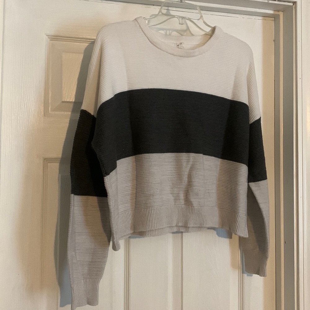 Cute crop sweater